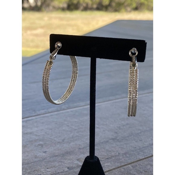 IBB Brilliance Earrings Hoops Fashion Shiny Silver Tone - Picture 10 of 10